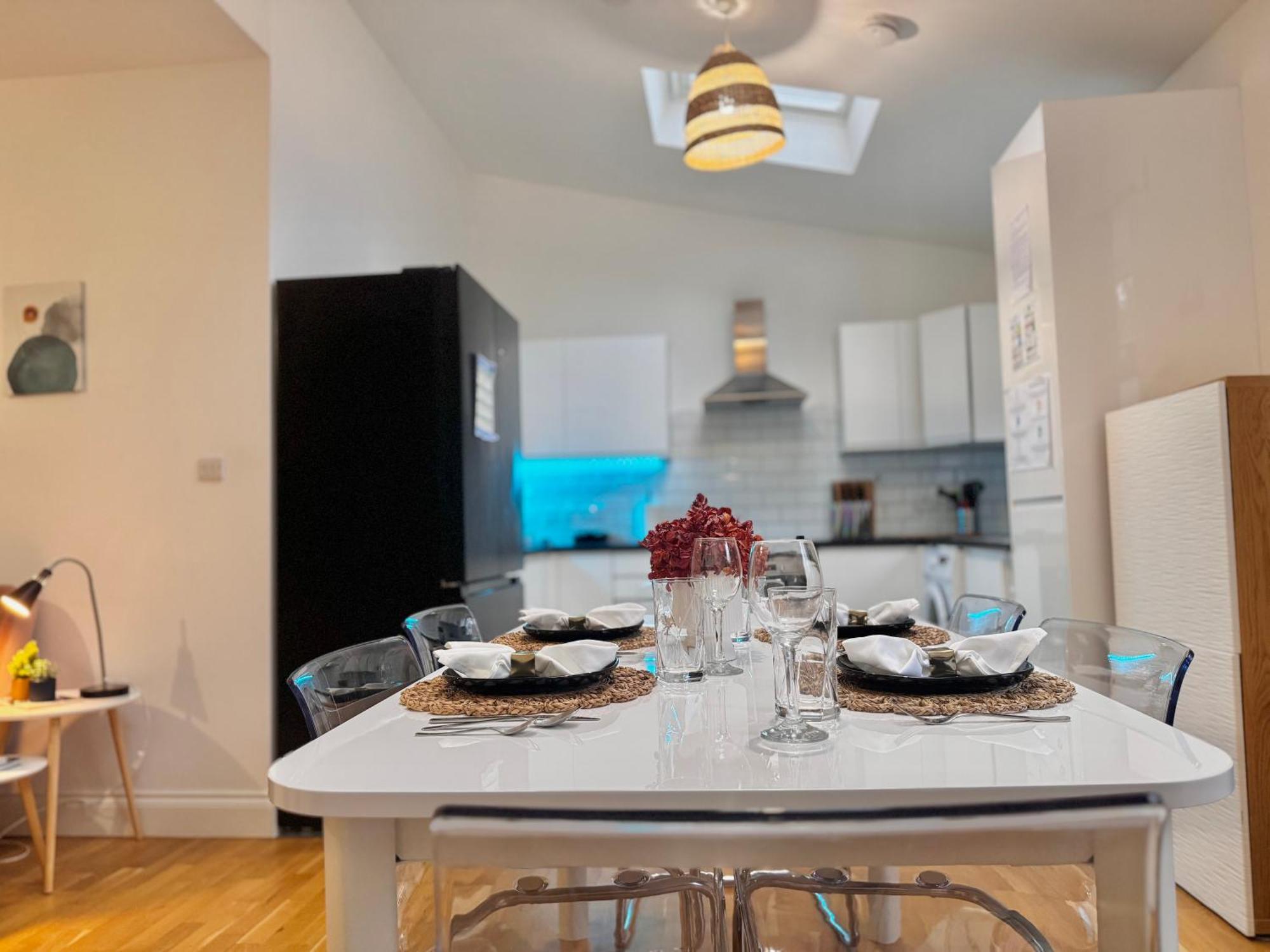 Modern 1-Bed Apt 30Min To Central London & Parking Luaran gambar