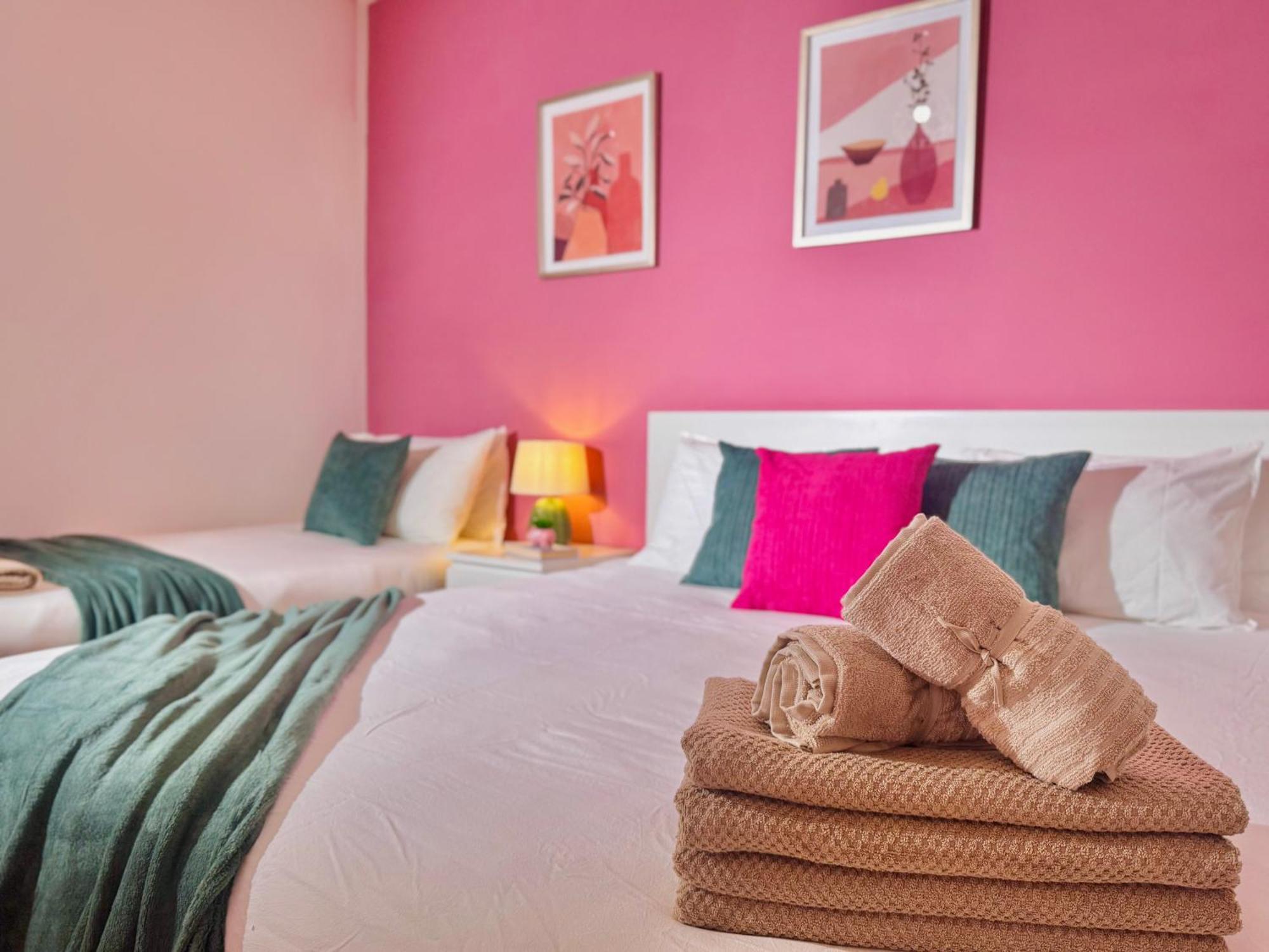 Modern 1-Bed Apt 30Min To Central London & Parking Luaran gambar
