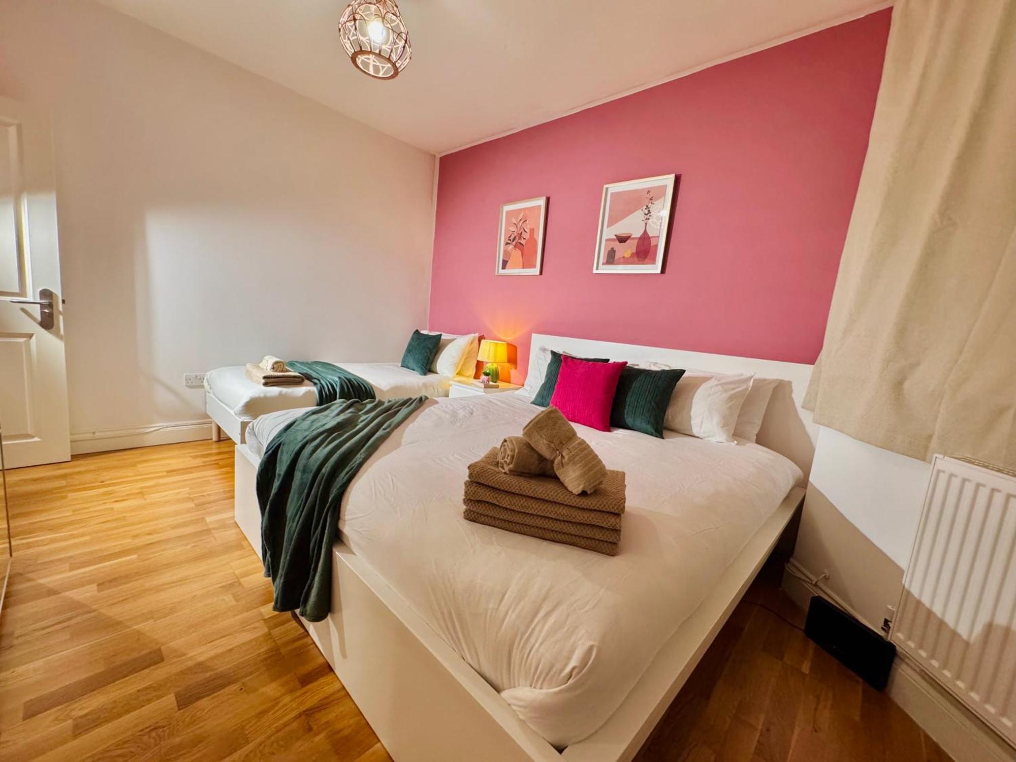 Modern 1-Bed Apt 30Min To Central London & Parking Luaran gambar