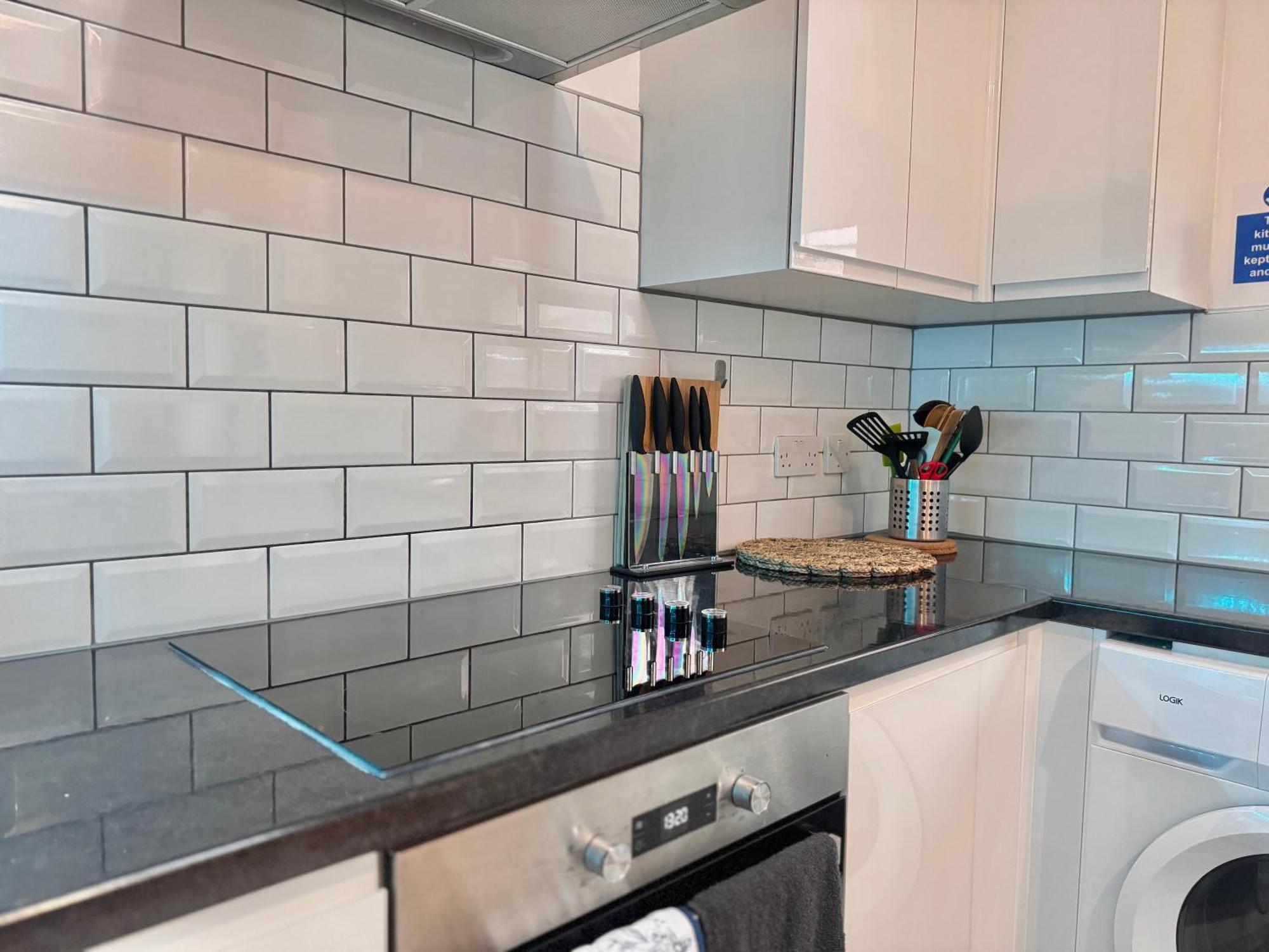 Modern 1-Bed Apt 30Min To Central London & Parking Luaran gambar